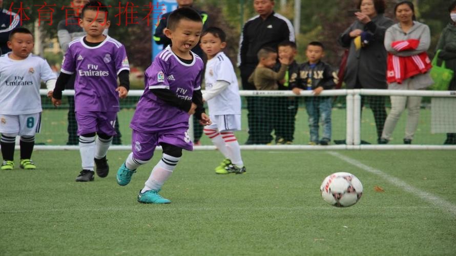 石头教练与希望之星张晨的足球故事